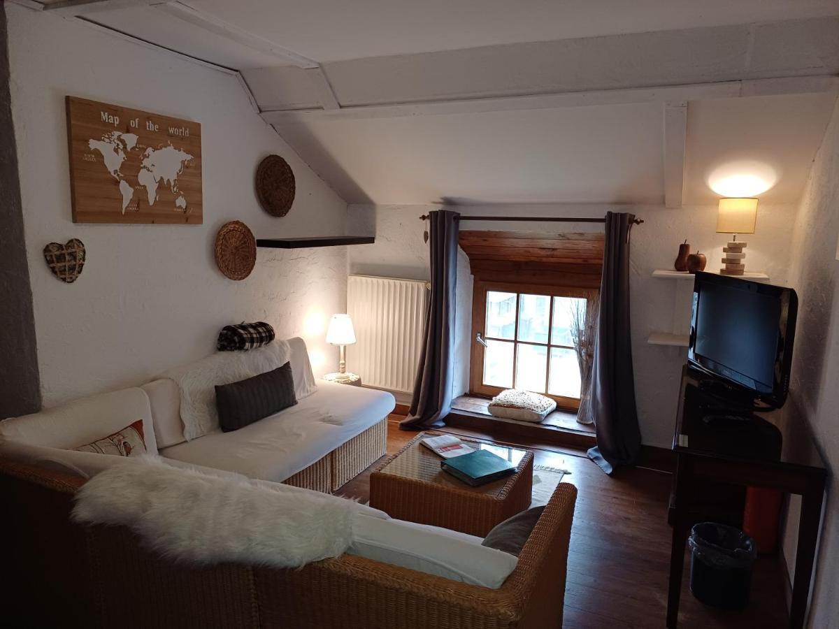 Les Gabelous - Chambre D'Hotes - Viroinval Dourbes Екстер'єр фото